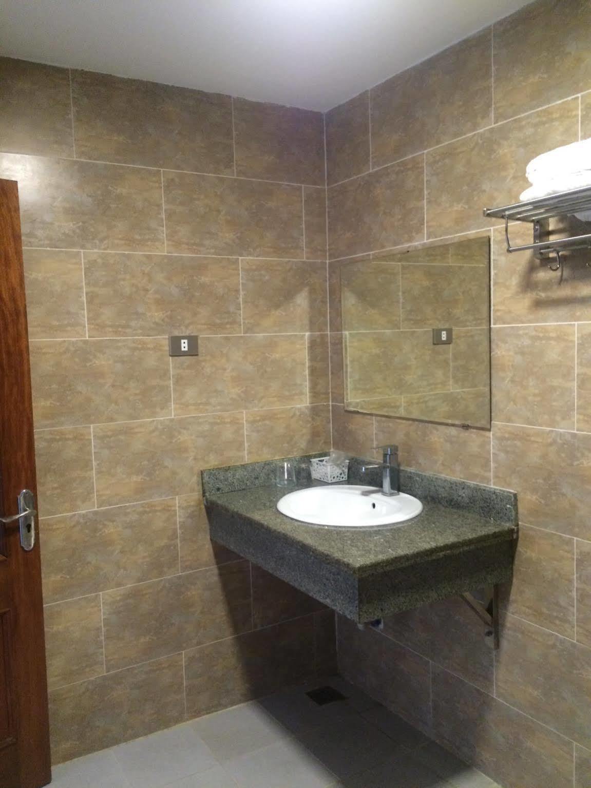 Chio Hotel Noi Bai Luaran gambar